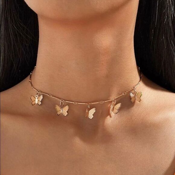 Butterfly Necklace - Picture 3 of 7